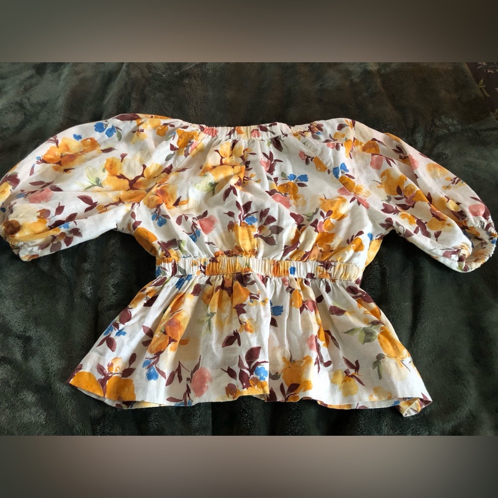 Abercrombie & Fitch Flutter Puff Sleeve Floral V-Neck Blouse Size Small - Picture 8 of 8